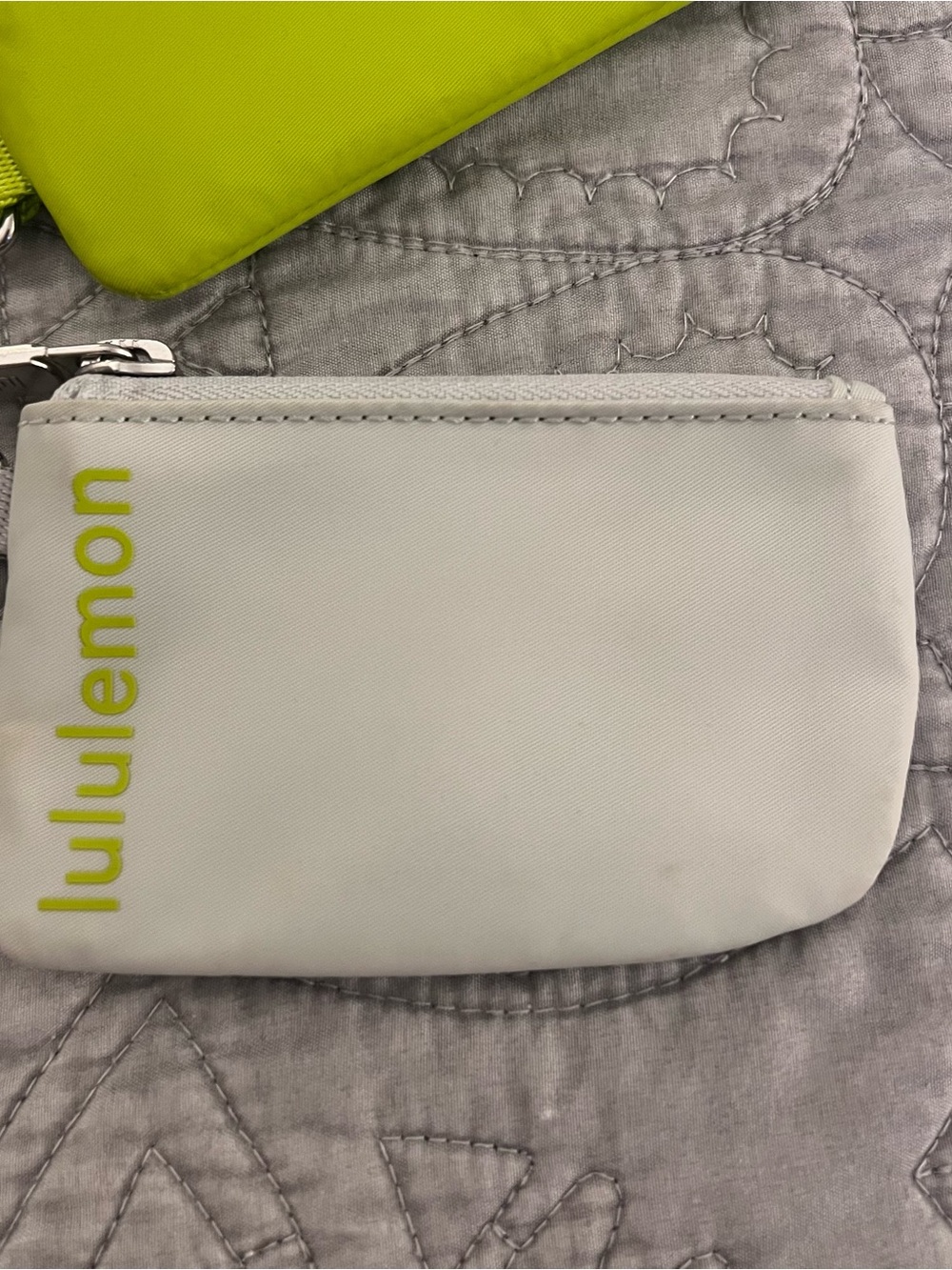 Lululemon Dual Pouch Wristlet Lime Green Gray Silver Wallet Pouch - Picture 4 of 5